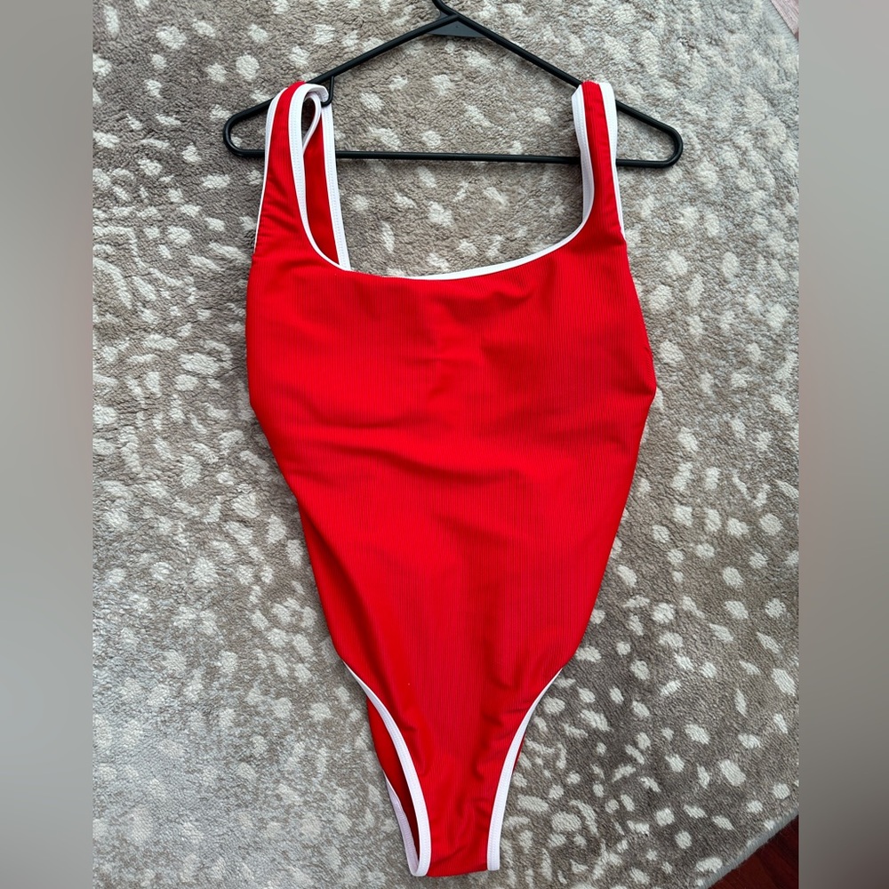 Size XL . Worn once, excellent condition LainSnow